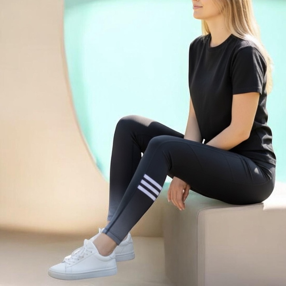 Savage X Fenty Sport Black Side Stripe Leggings Large